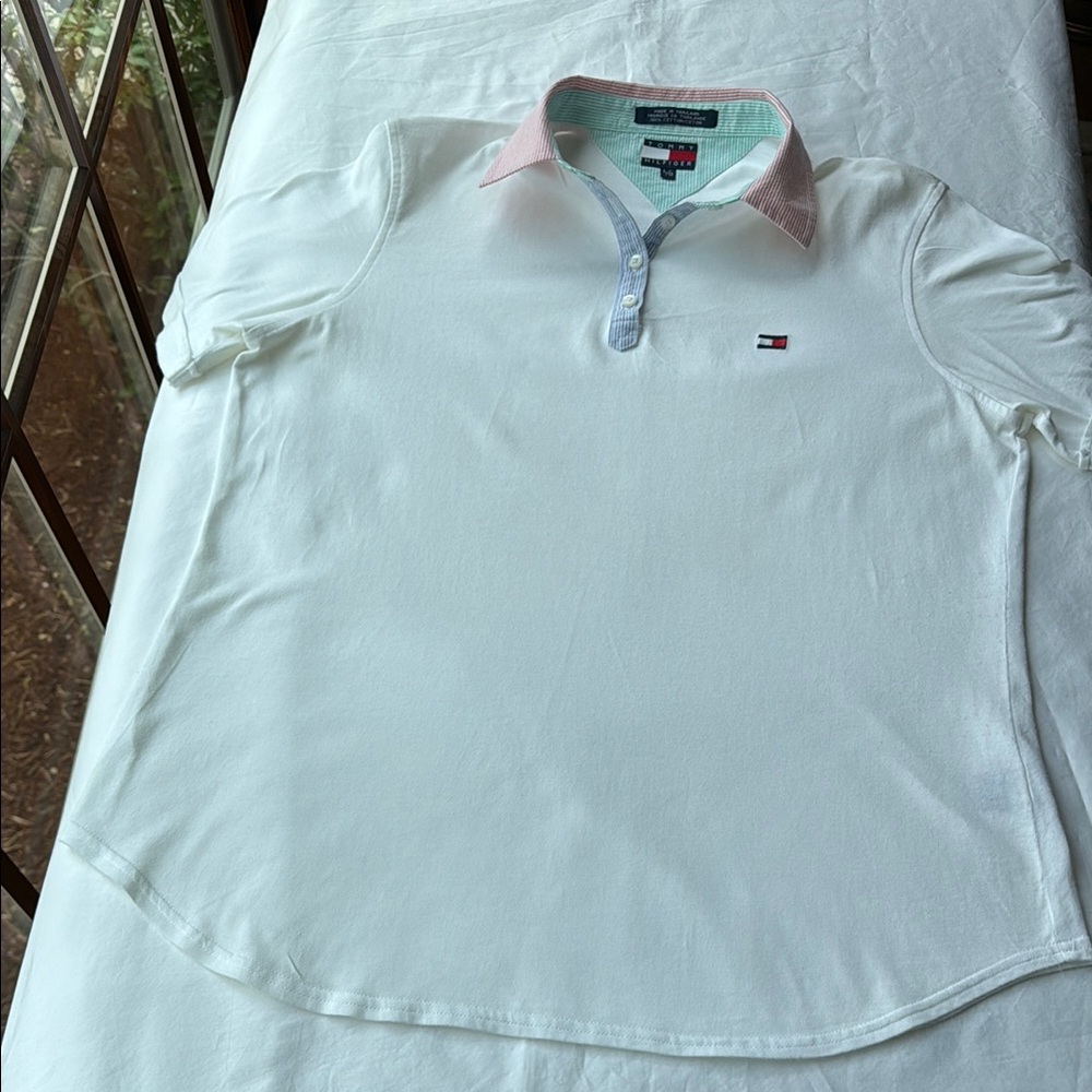 Like New Tommy Hilfiger Cotton Polo with Preppy Seersucker Fabric - Picture 8 of 12